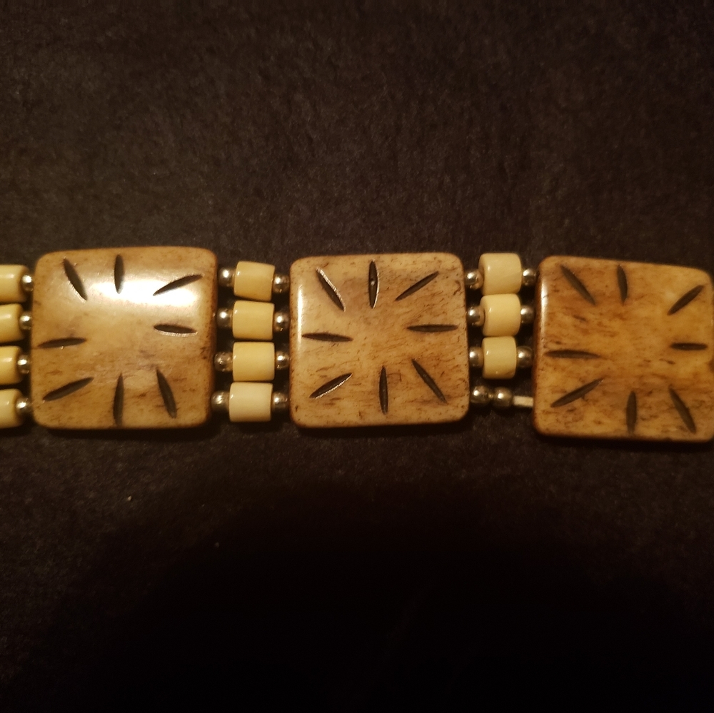 Jewelery - Picture 2 of 2